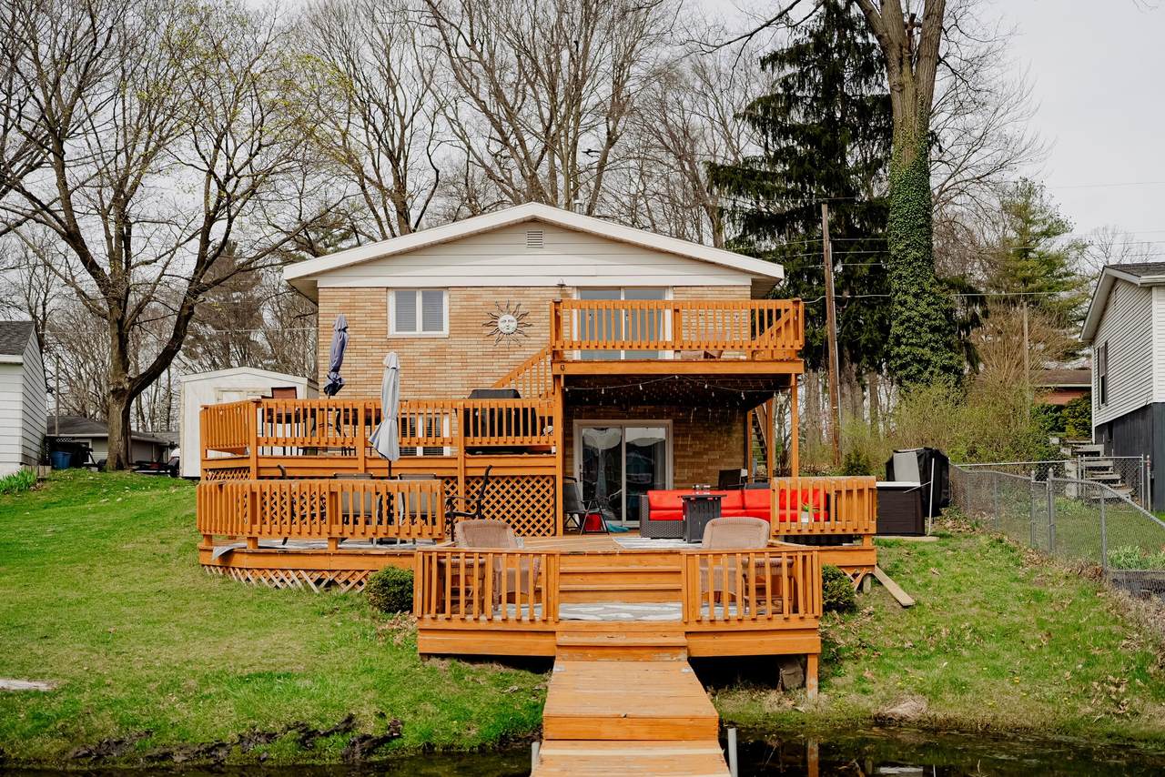 4733 Shore Drive - Photo 1