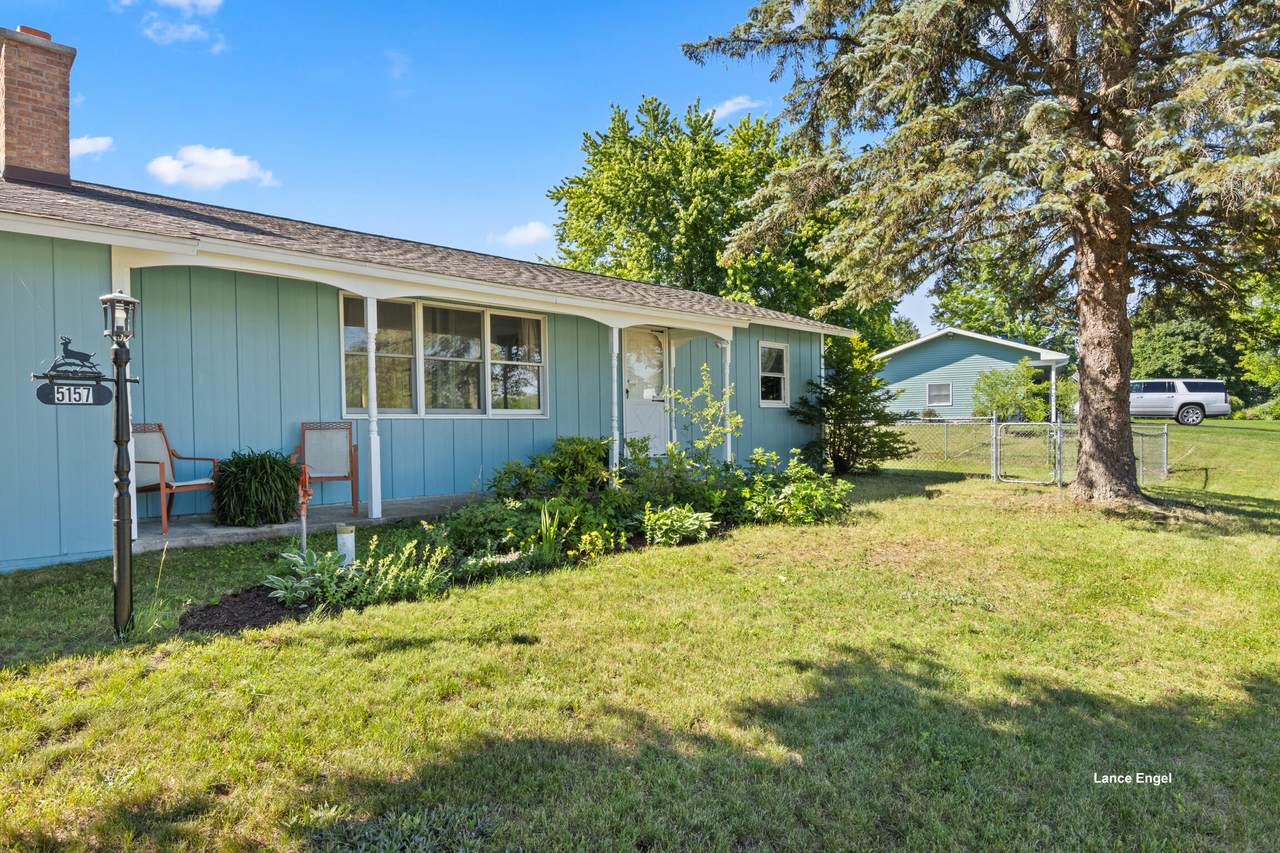 5157 Highland Drive - Photo 1