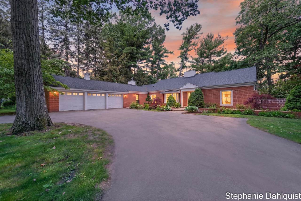 480 Circle Drive - Photo 1