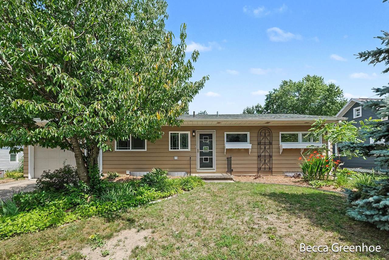3840 Williamson Avenue - Photo 1