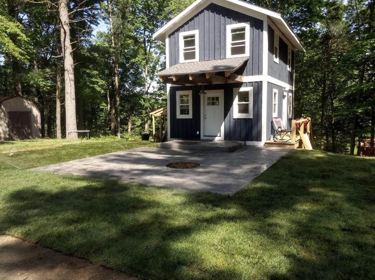8523 Easy Street - Photo 1