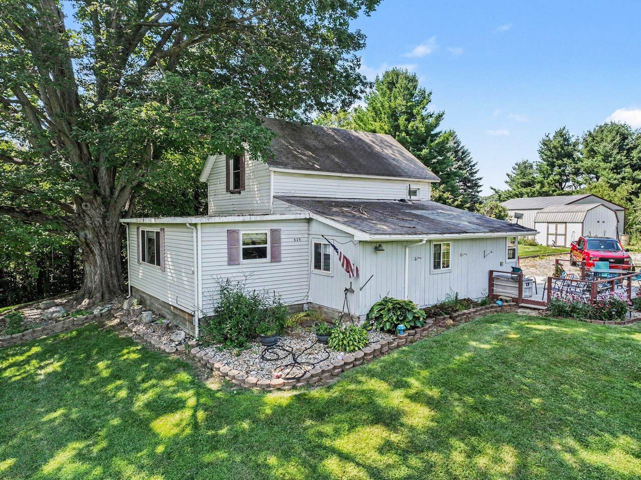 829 Wagner Road - Photo 1