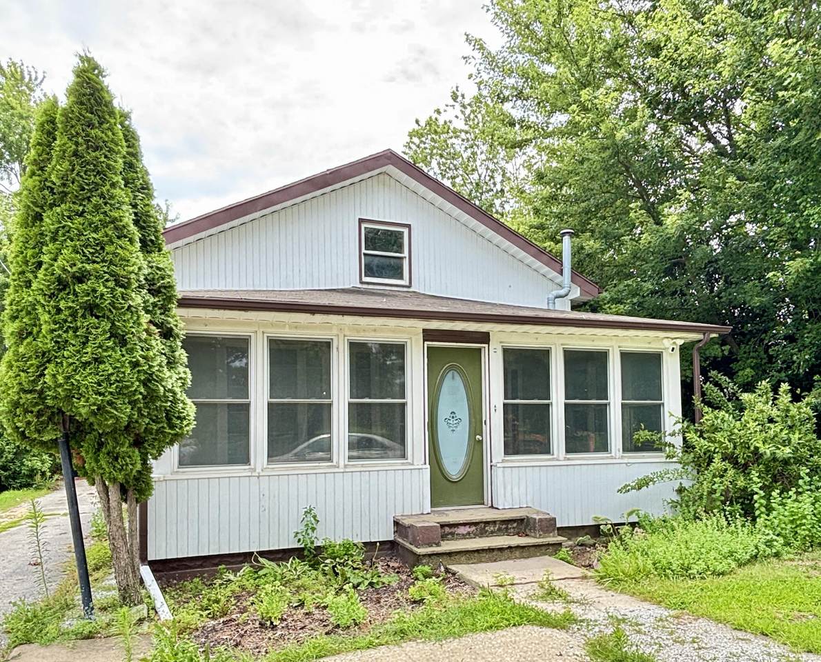 210 Ash Street - Photo 1
