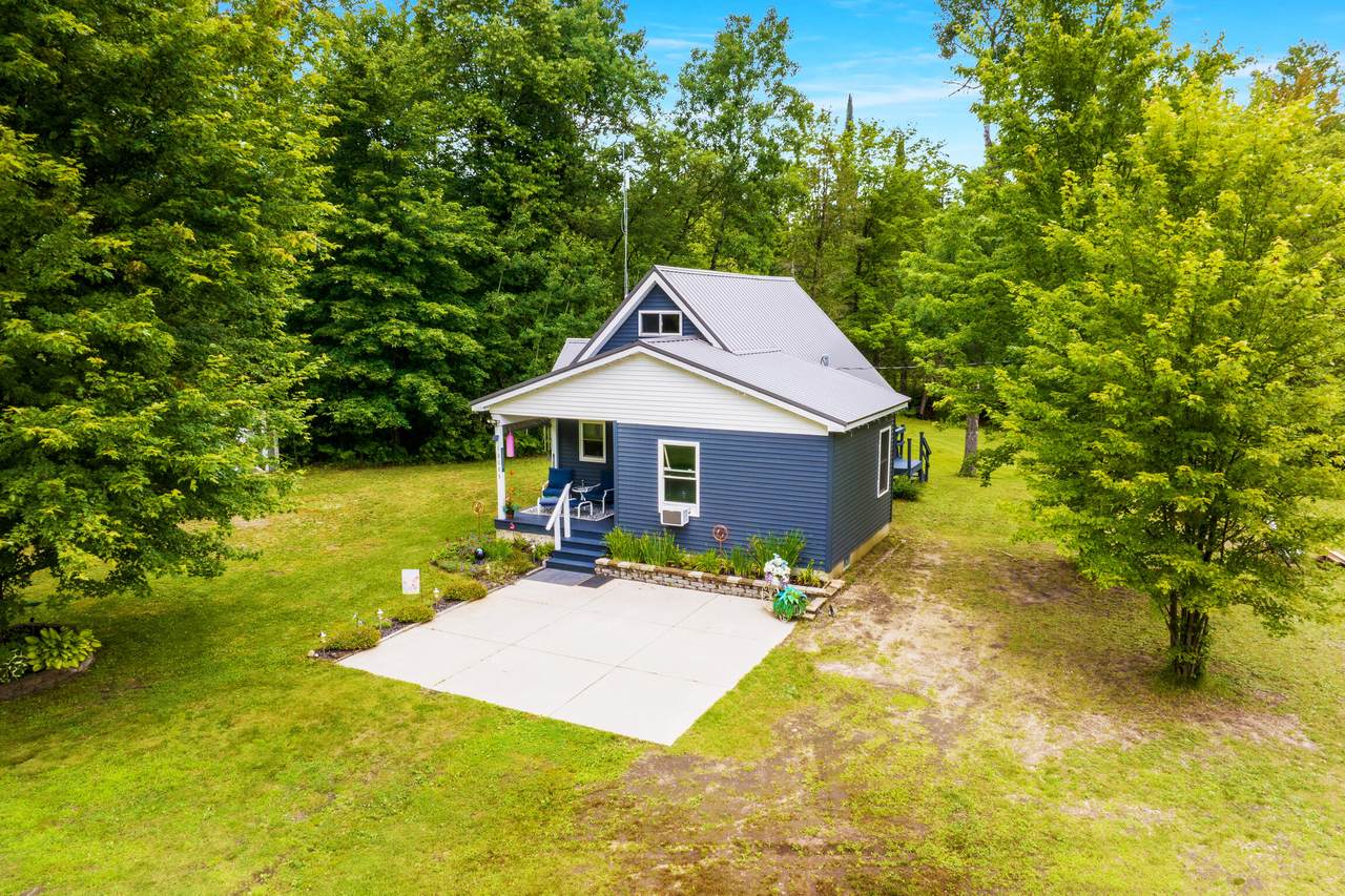 16088 Bentley Road - Photo 1