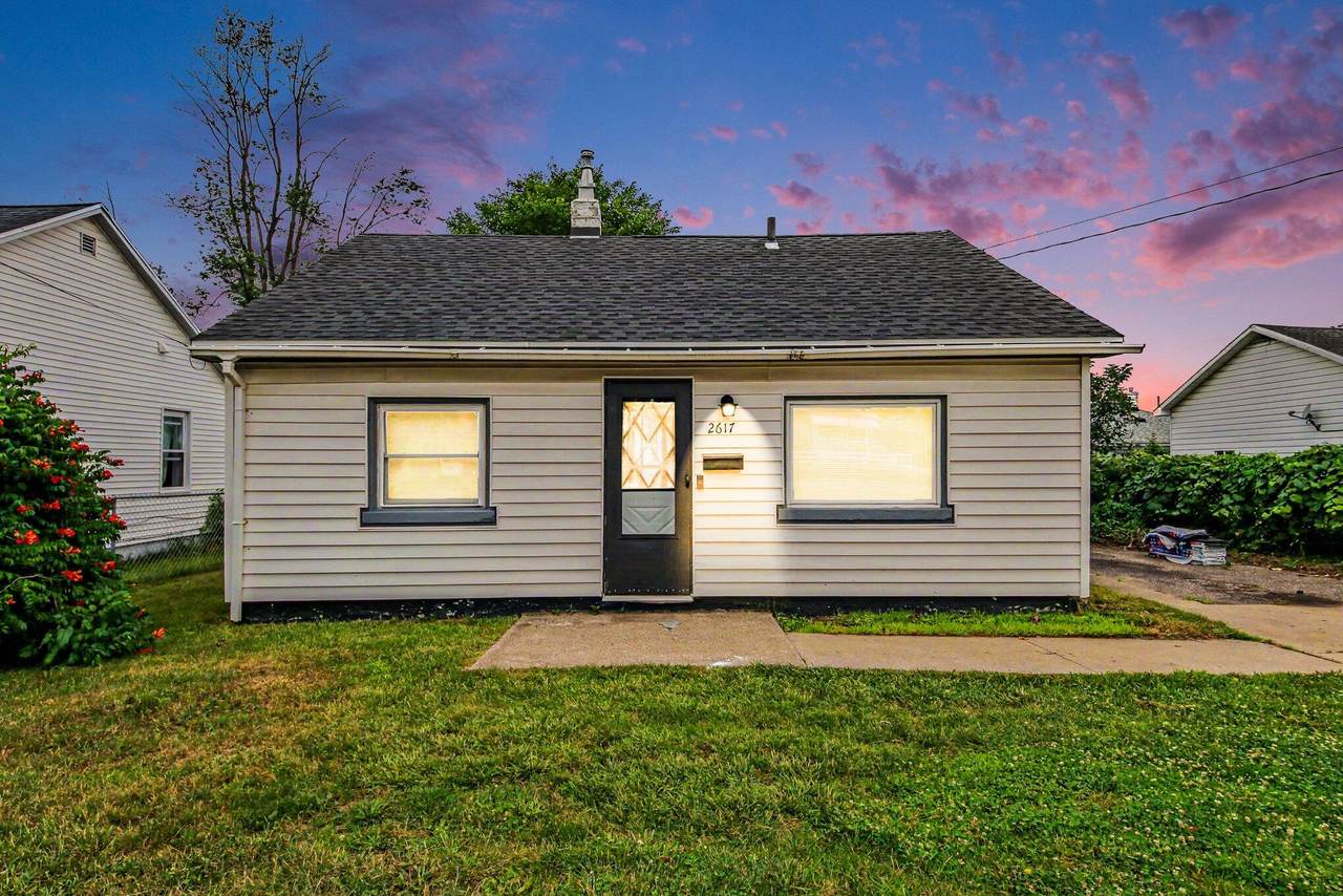 2617 Clyde Park Avenue - Photo 1