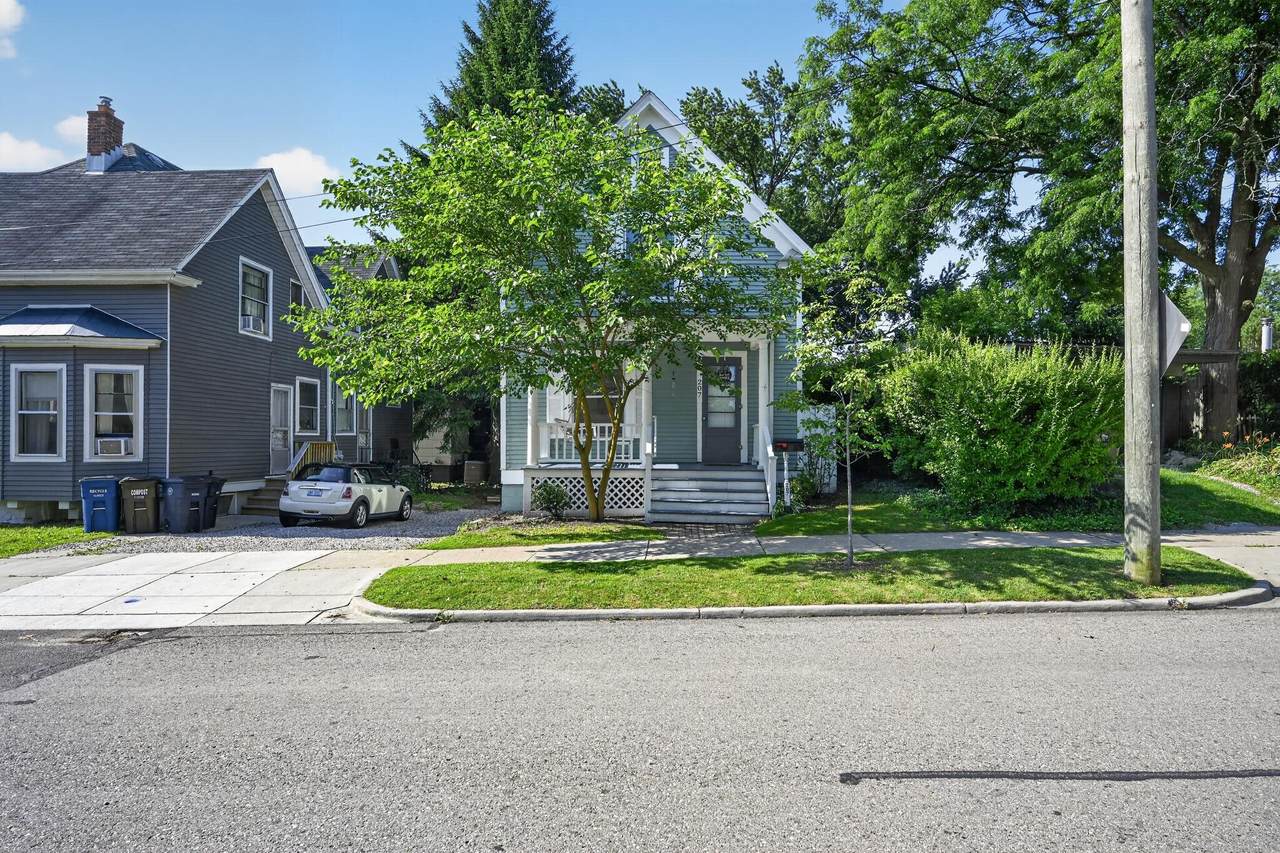 207 Jefferson Street - Photo 1