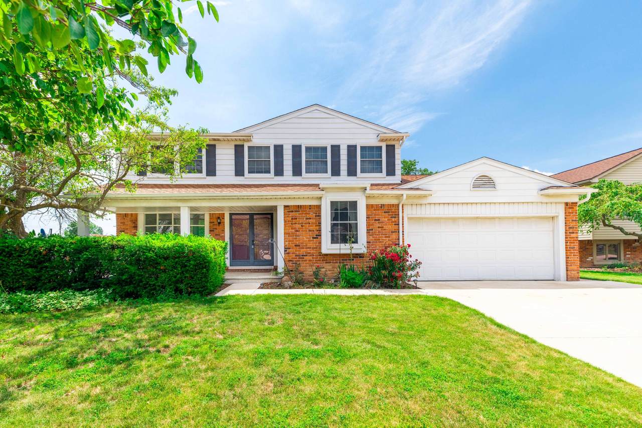 15661 Cumberland Street - Photo 1