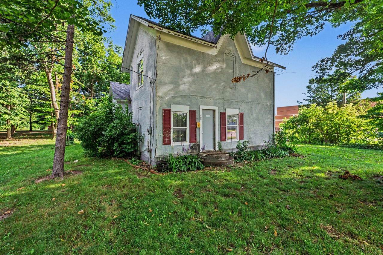 442 Saint Joseph Street - Photo 1