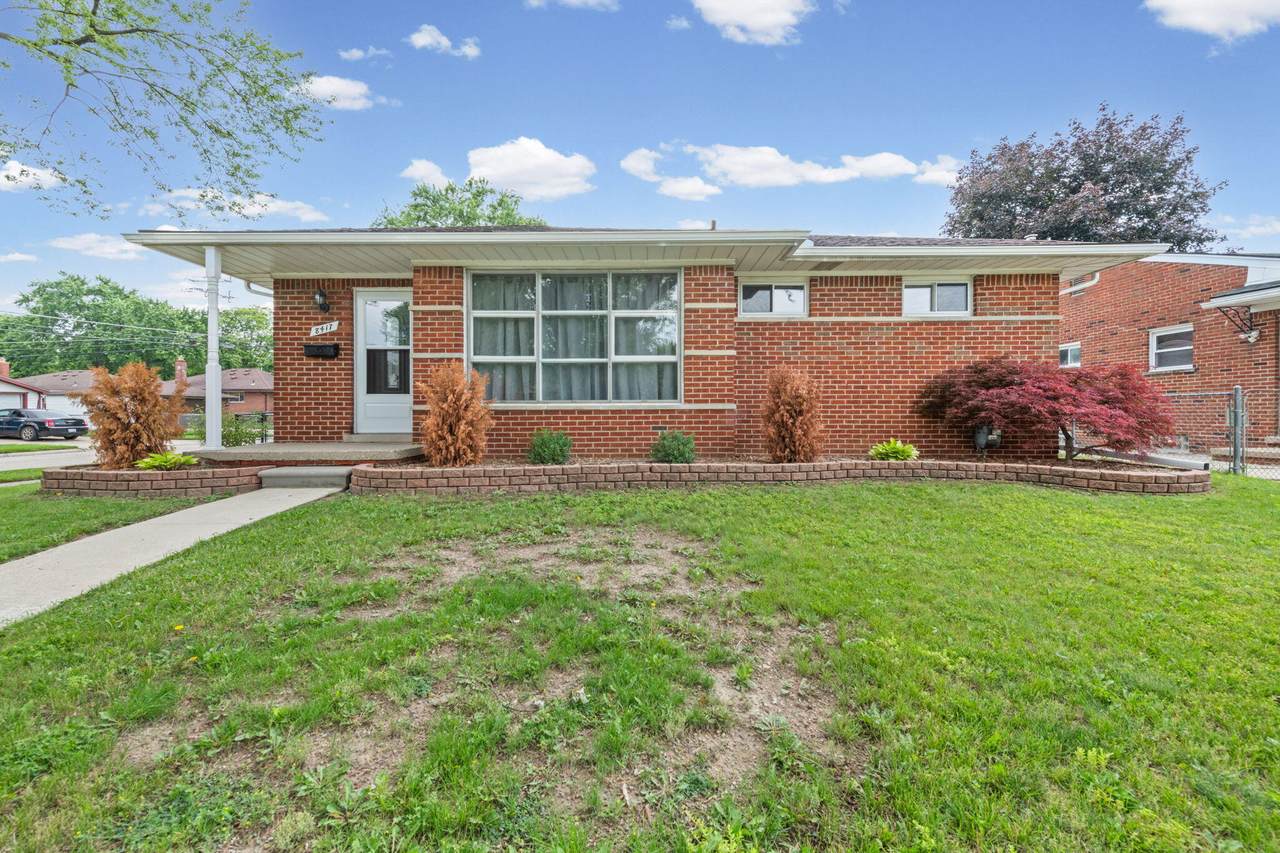8417 Colonial Street - Photo 1