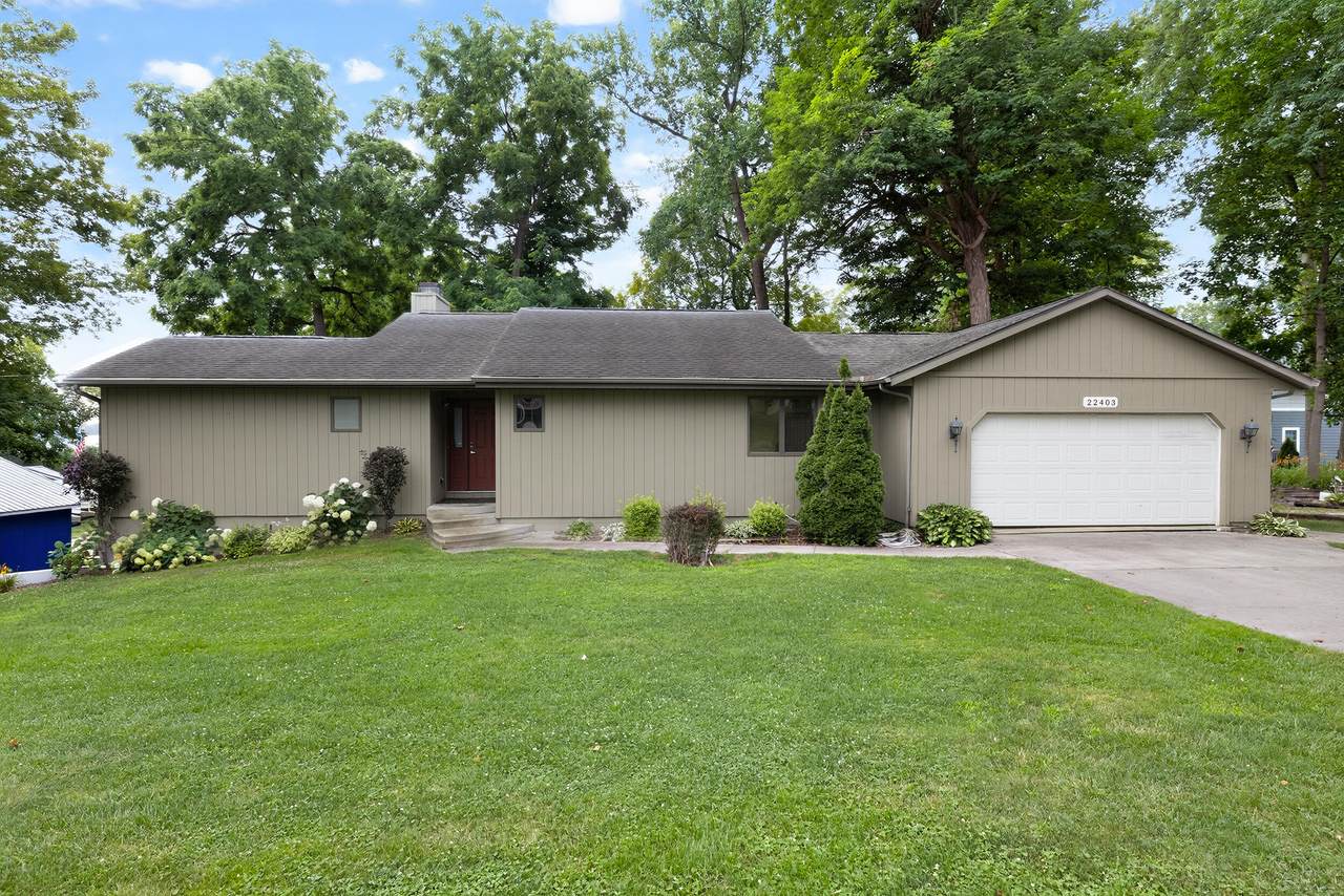 22403 Maple Row Street - Photo 1