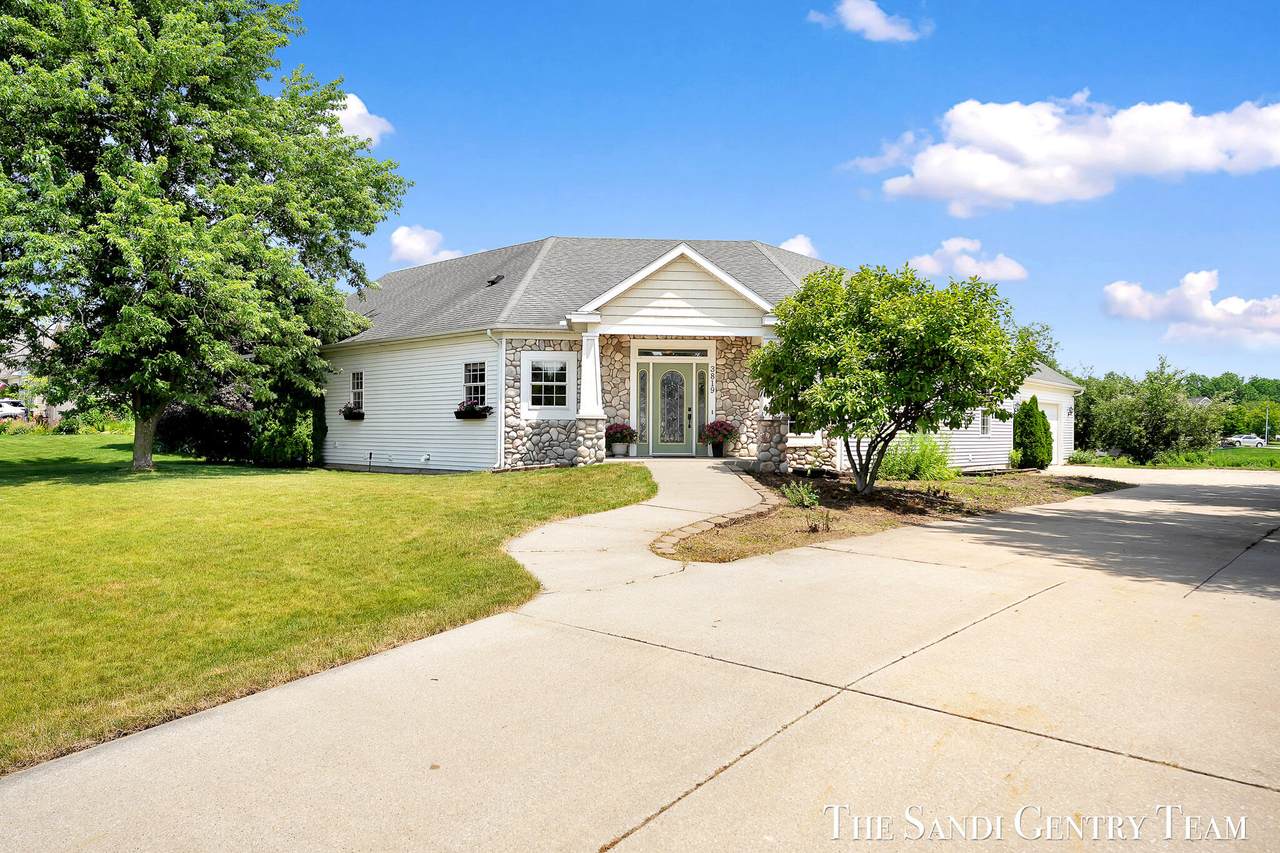 3819 Acadia Drive - Photo 1