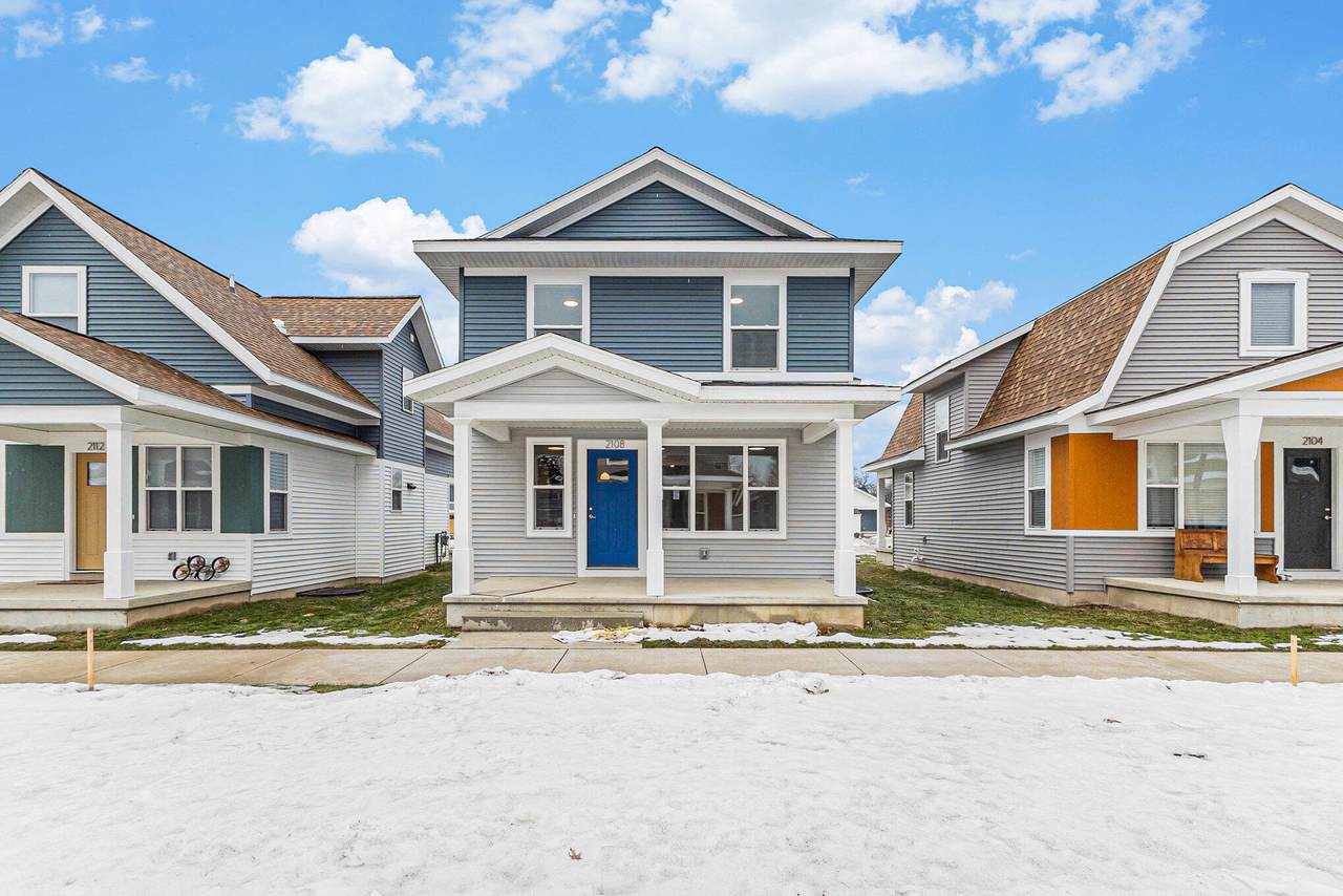 2108 Willard Avenue - Photo 1