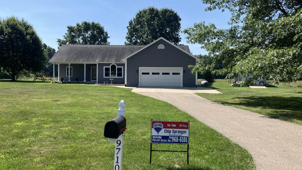 9710 Campbell Lane - Photo 1