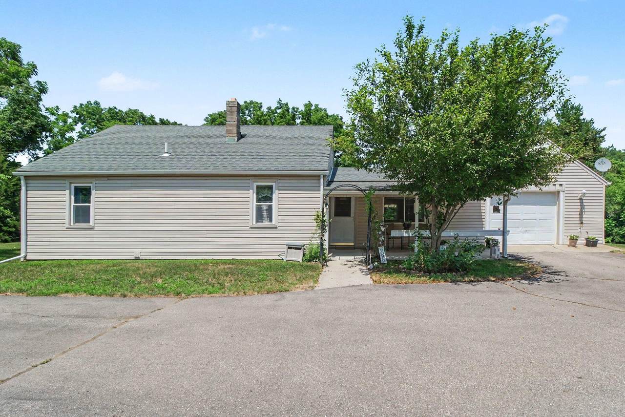 5062 Tyrone Street - Photo 1
