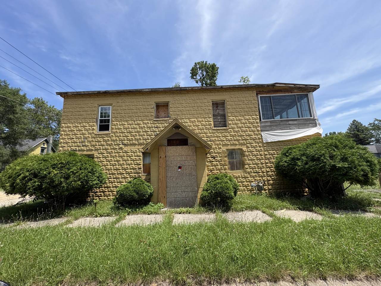 817 Thresher Avenue - Photo 1