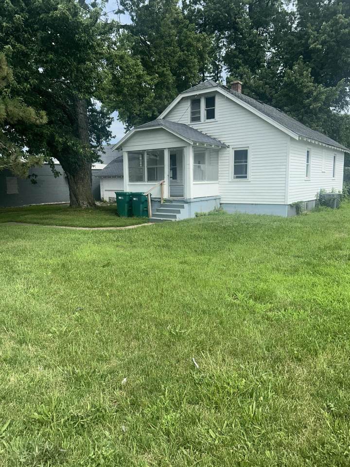 827 Golden Avenue - Photo 1