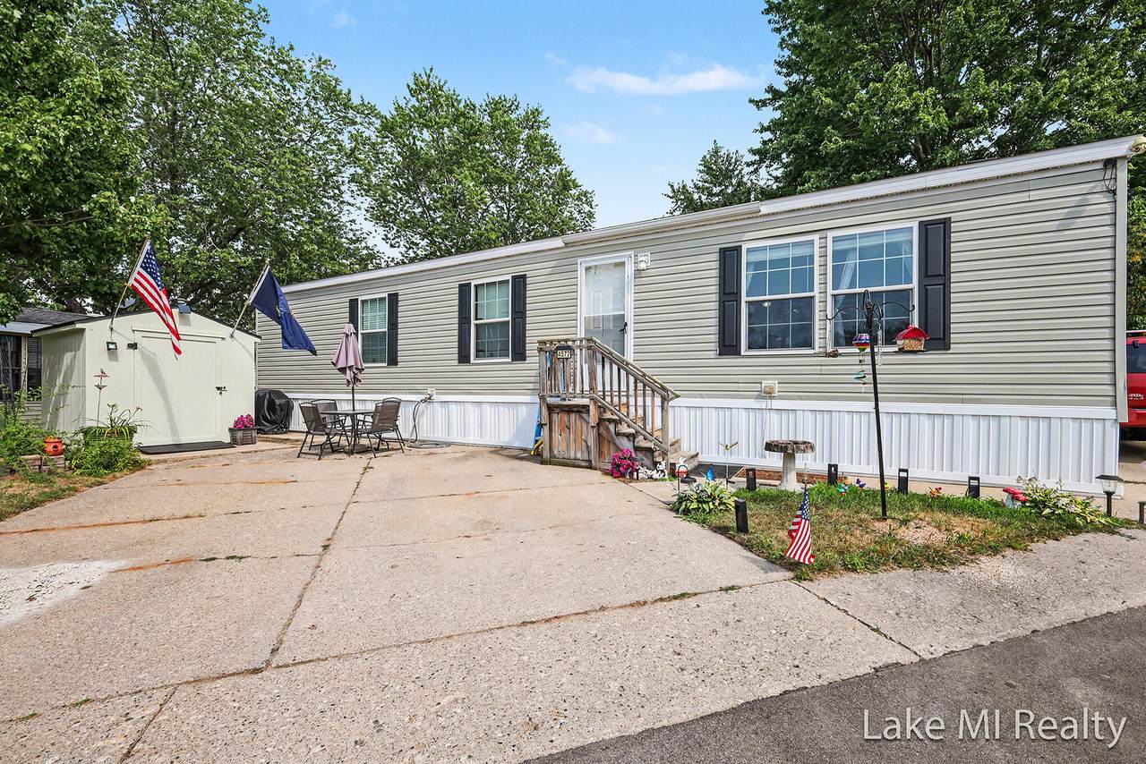 4572 Toronto Avenue - Photo 1