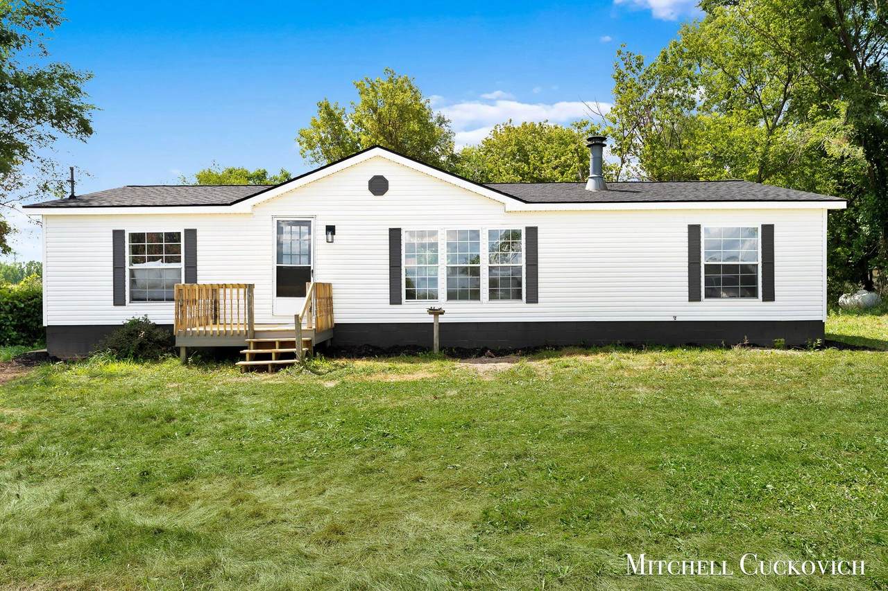 7110 44th Street - Photo 1