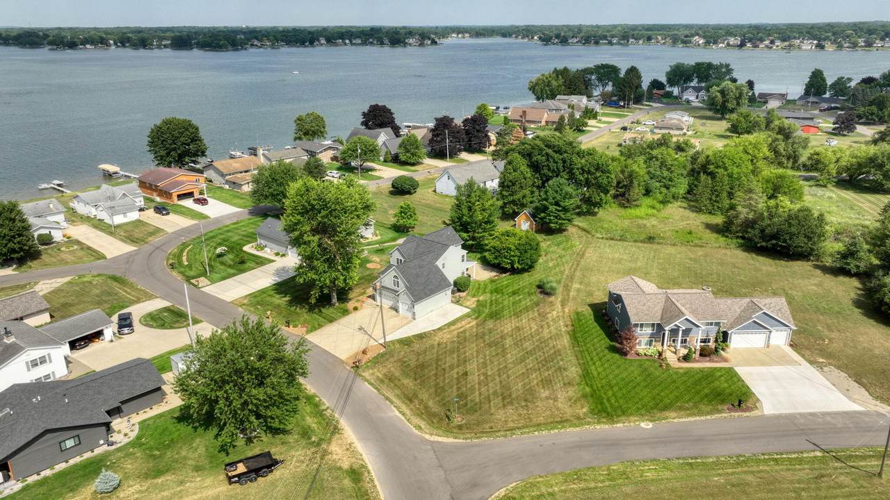 123 Grand Pointe Drive - Photo 1