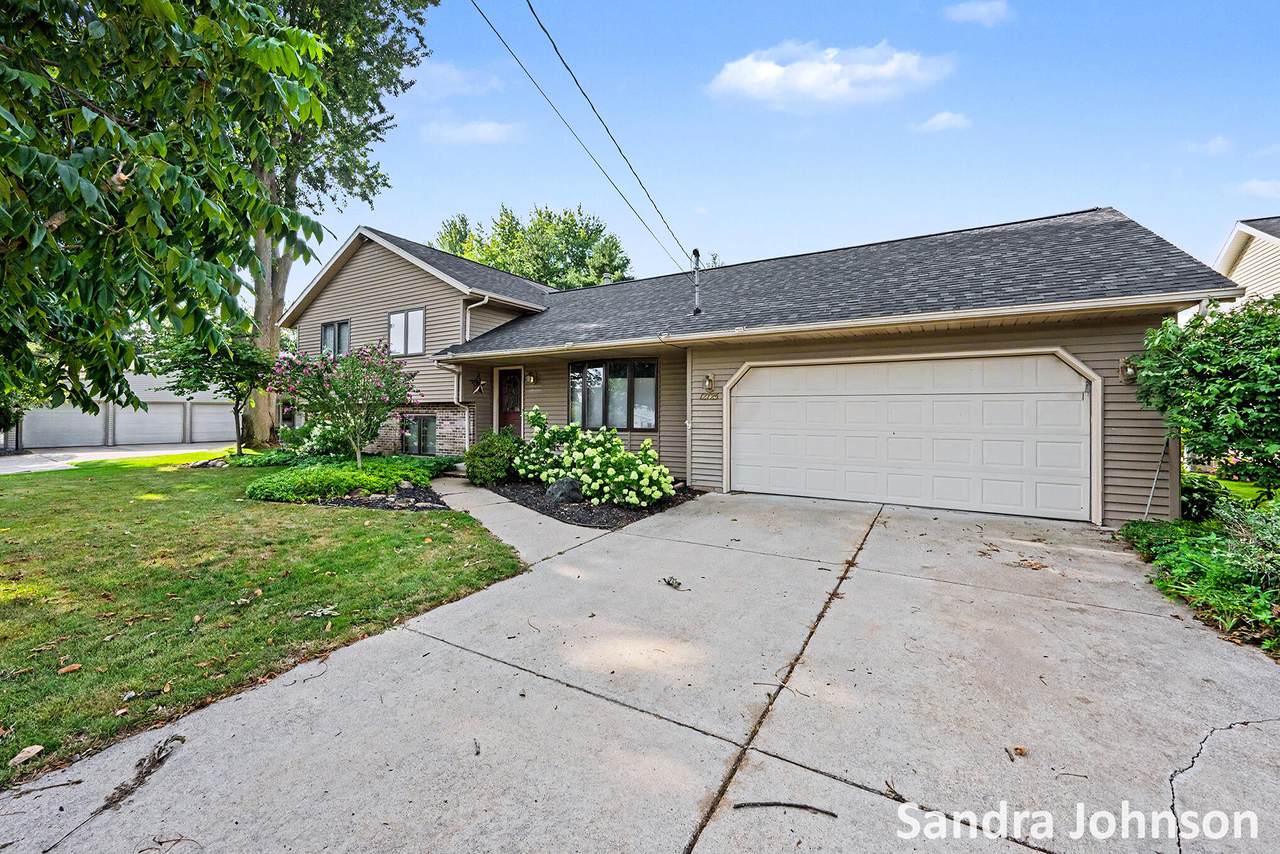 12725 Park Drive - Photo 1