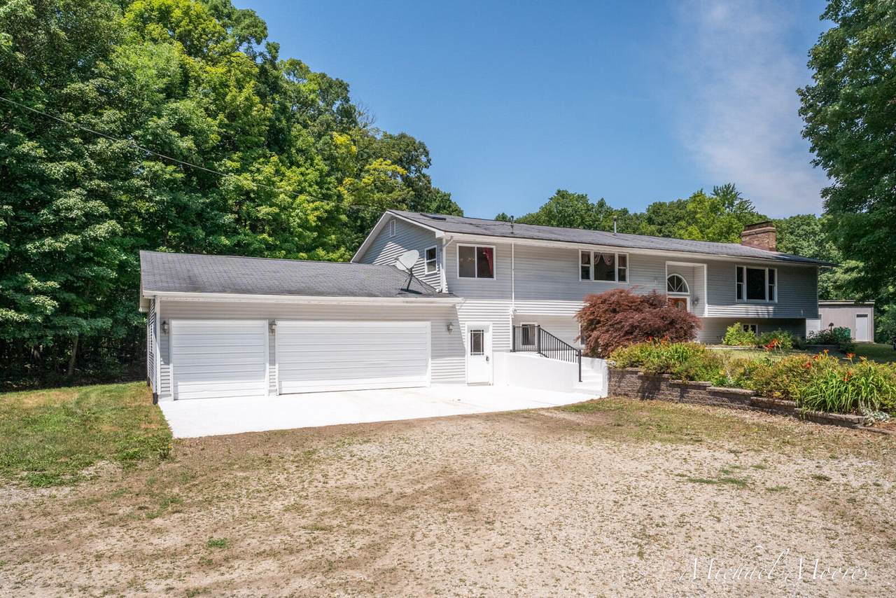 7011 128th Street - Photo 1