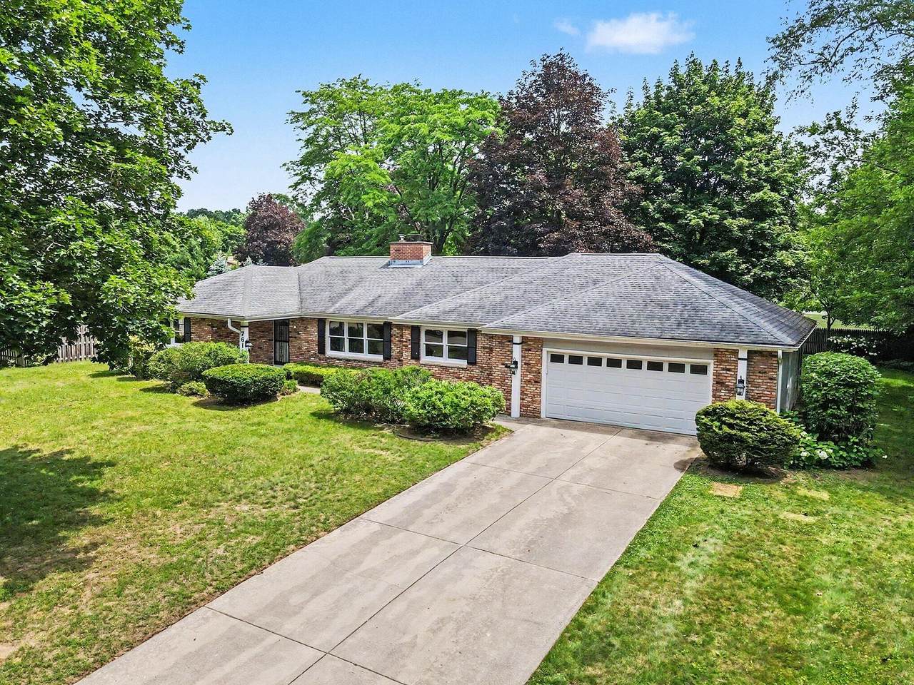 7611 Thrasher Ln - Photo 1