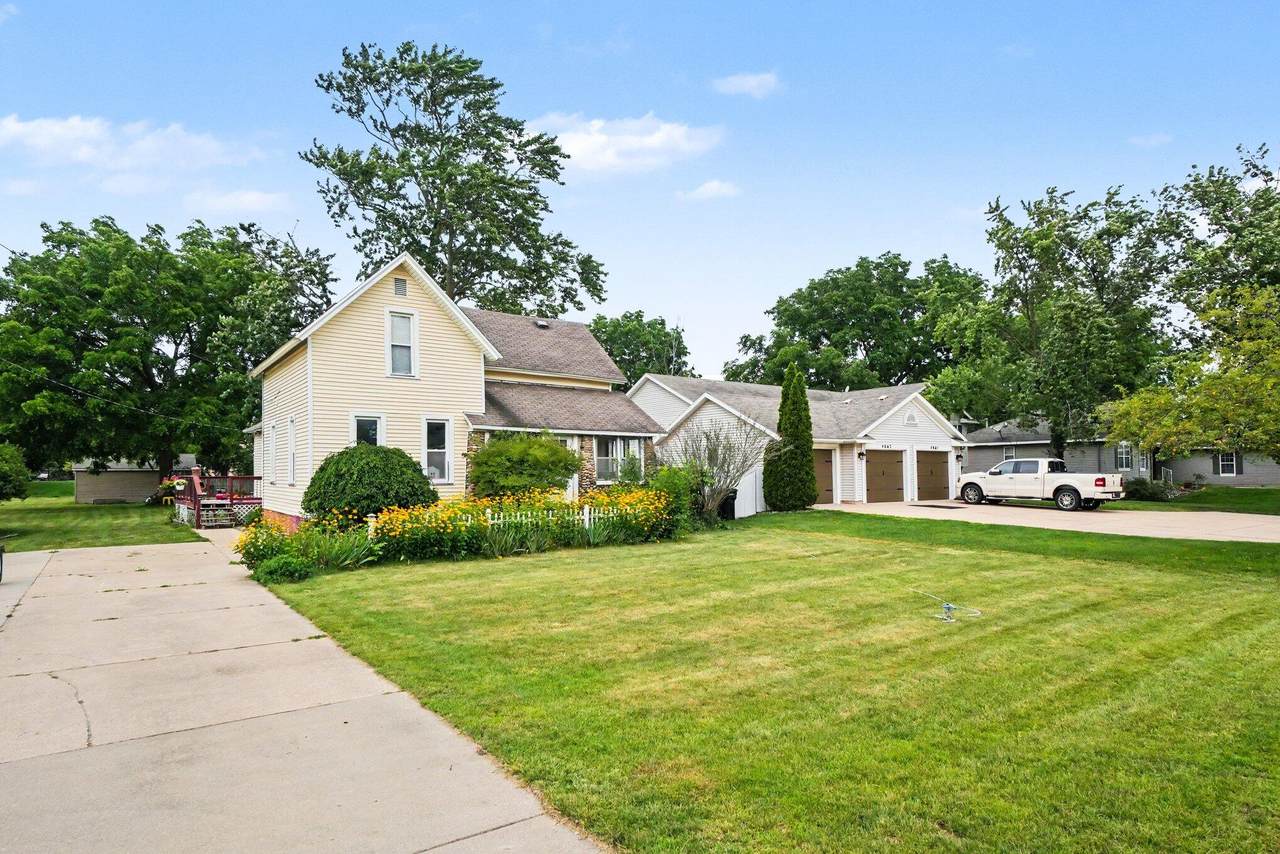 4071 Ivanrest Avenue - Photo 1
