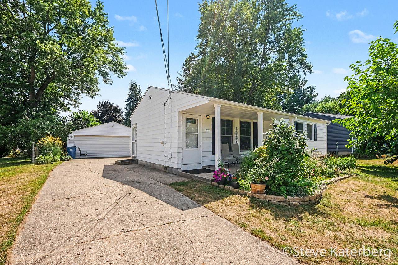 282 Brandywyne Drive - Photo 1