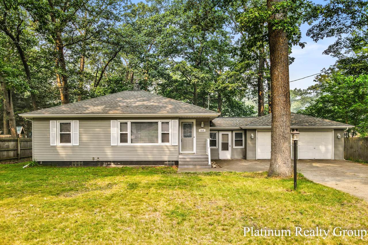 1519 Hansen Street - Photo 1