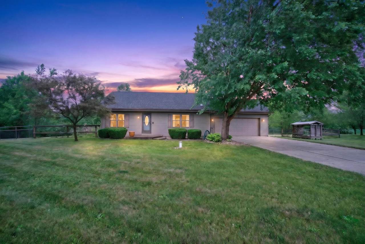 15510 Davis Drive - Photo 1