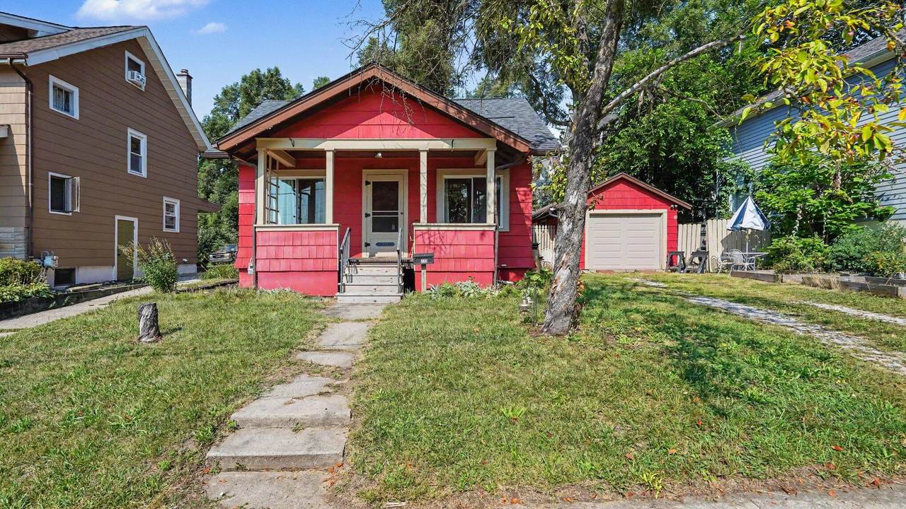 723 Daniel Street - Photo 1