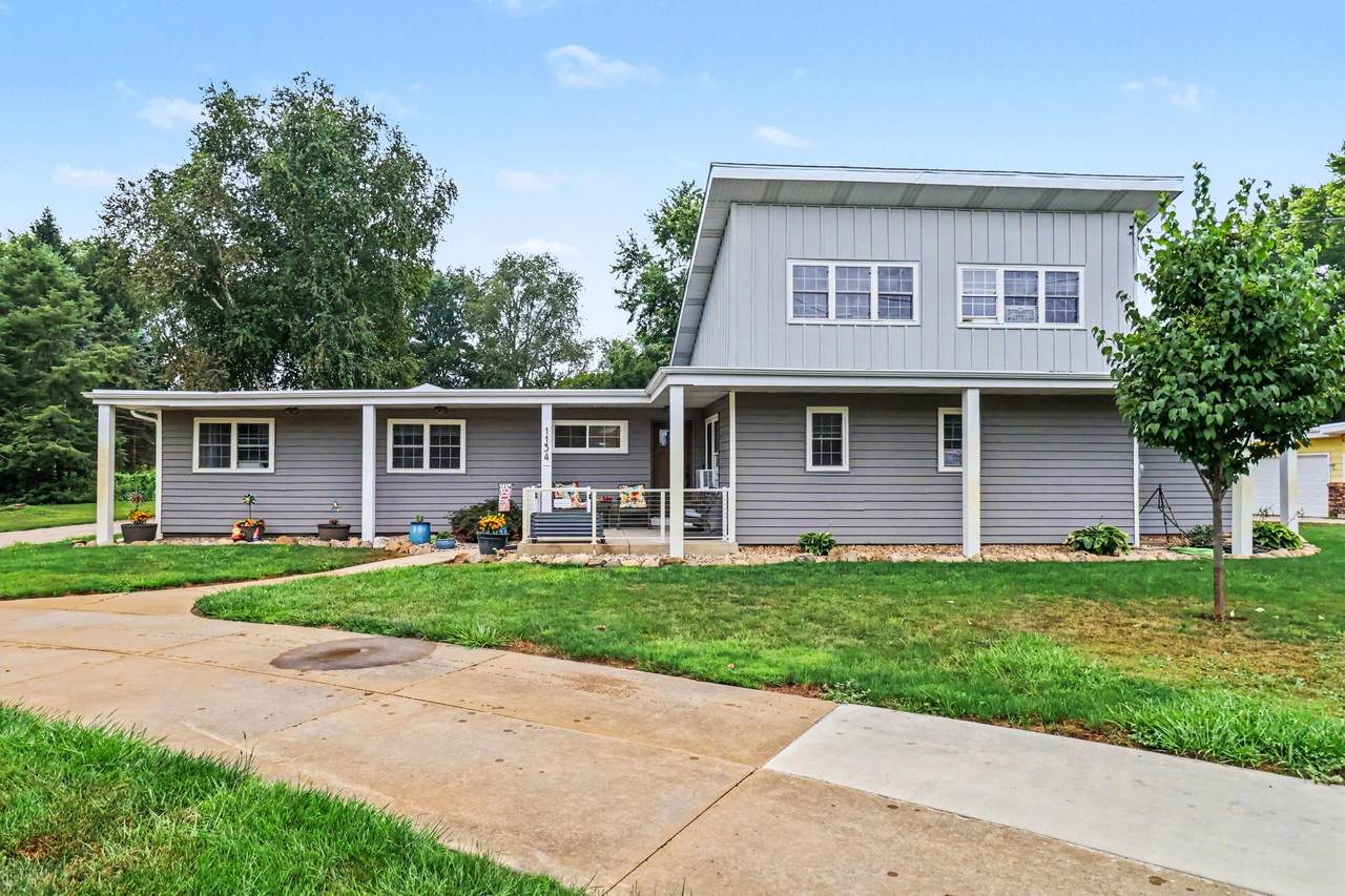 1134 24th Street - Photo 1