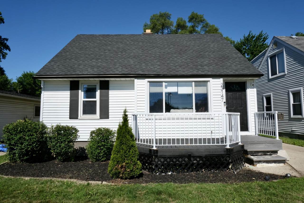 23147 Melville Avenue - Photo 1