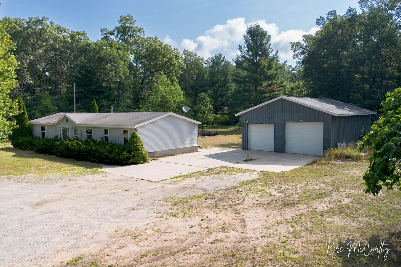 1634 Chatterson Road - Photo 1