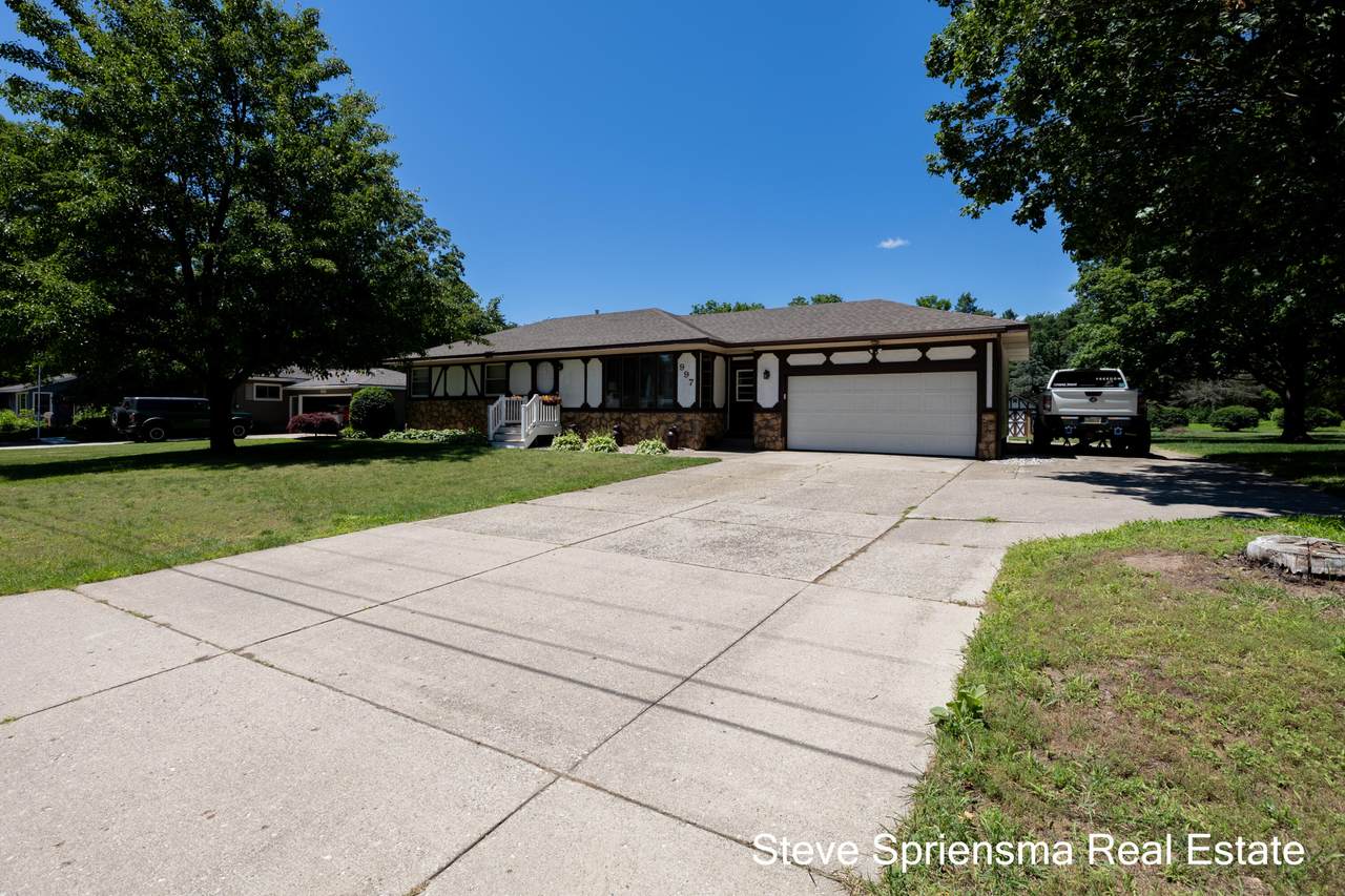 997 Cypress Drive - Photo 1