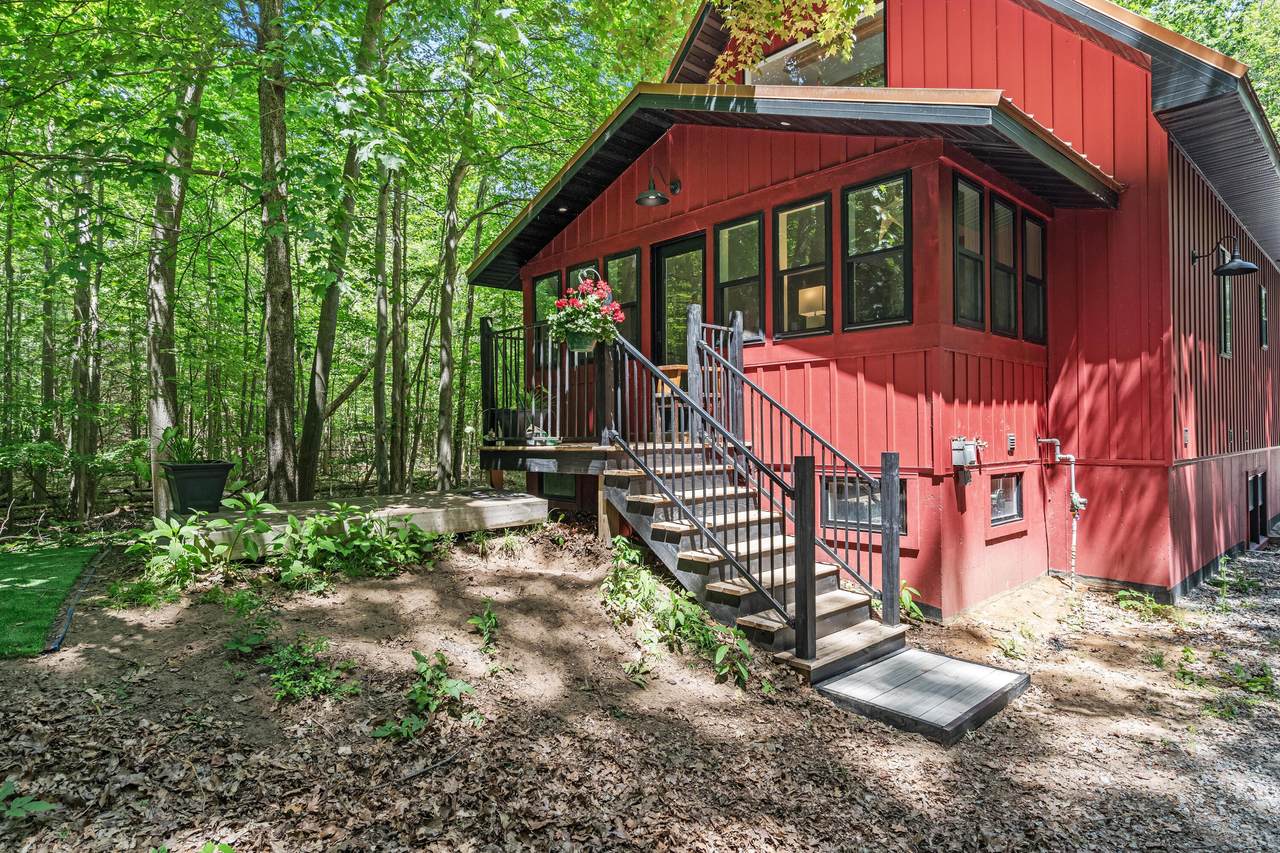 6907 126th Avenue - Photo 1