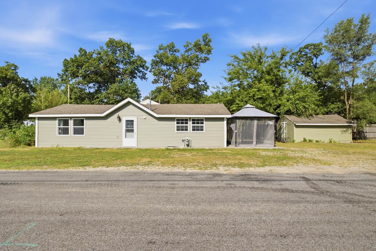 5286 Hall Road - Photo 1