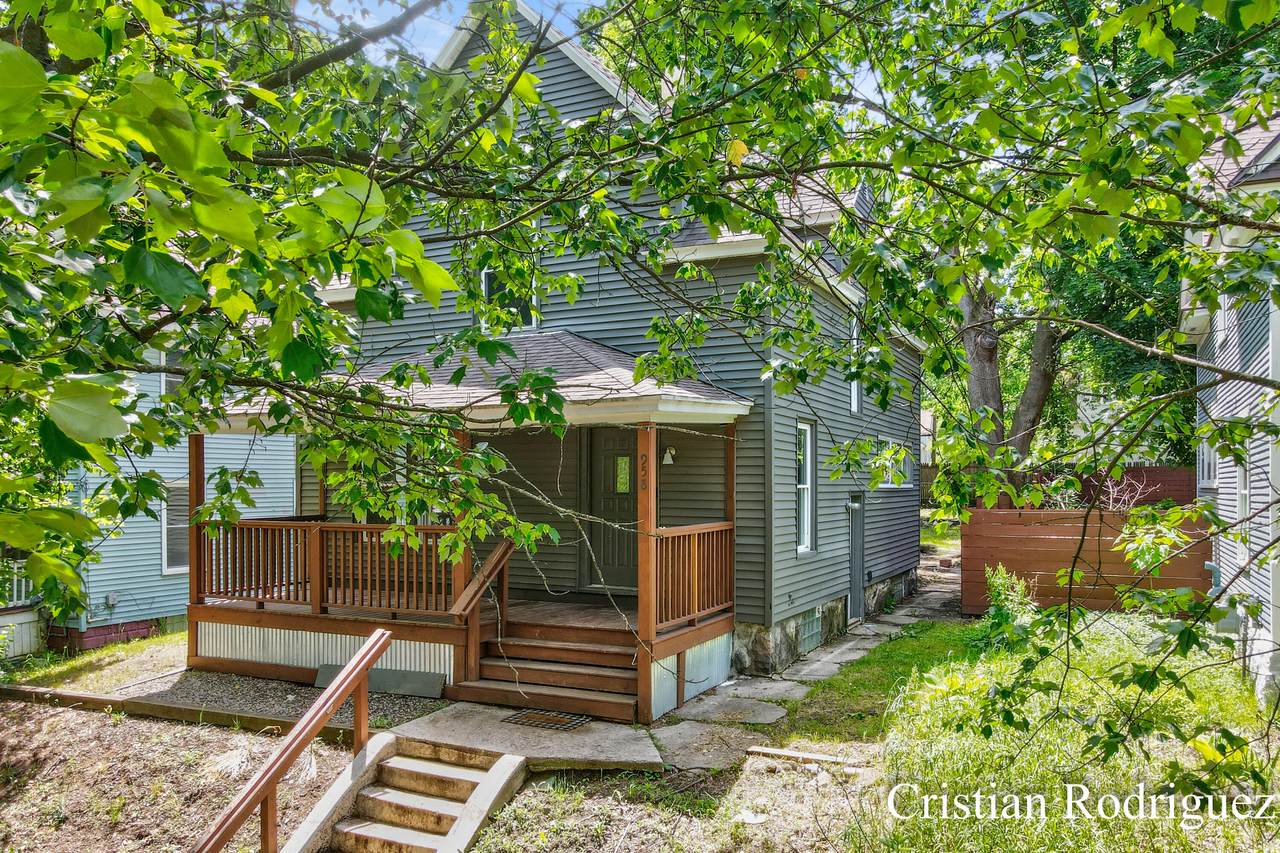 958 Dunham Street - Photo 1