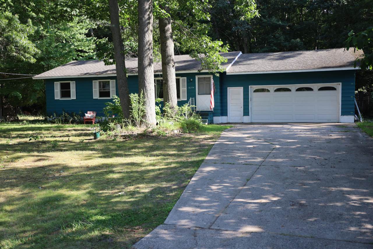 16154 Gary Avenue - Photo 1