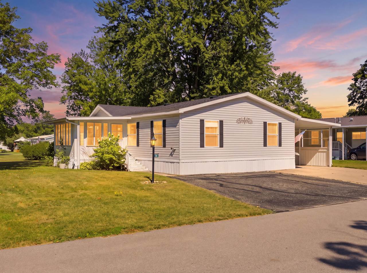 65 Hemlock Avenue - Photo 1