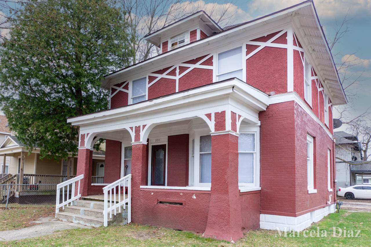 900 Watkins Street - Photo 1