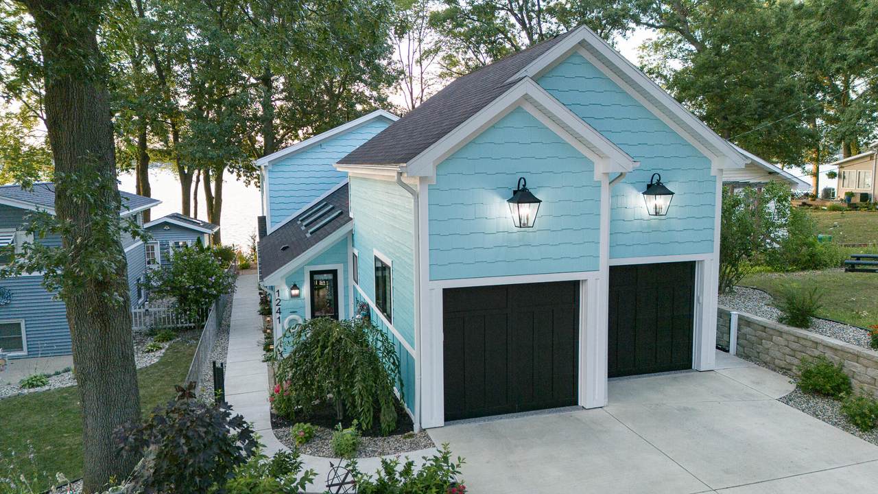 1241 Lakeview Drive - Photo 1