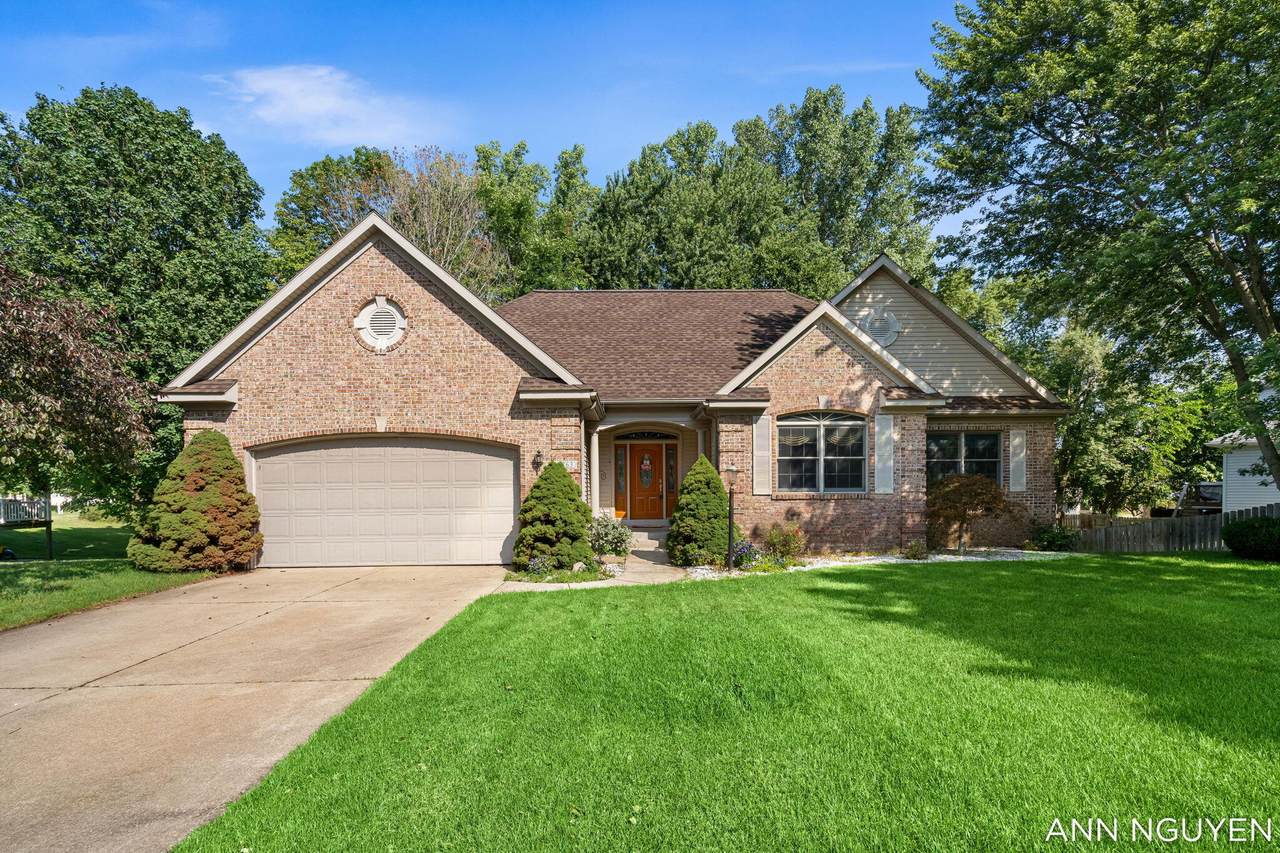 5263 Pine Slope Drive - Photo 1