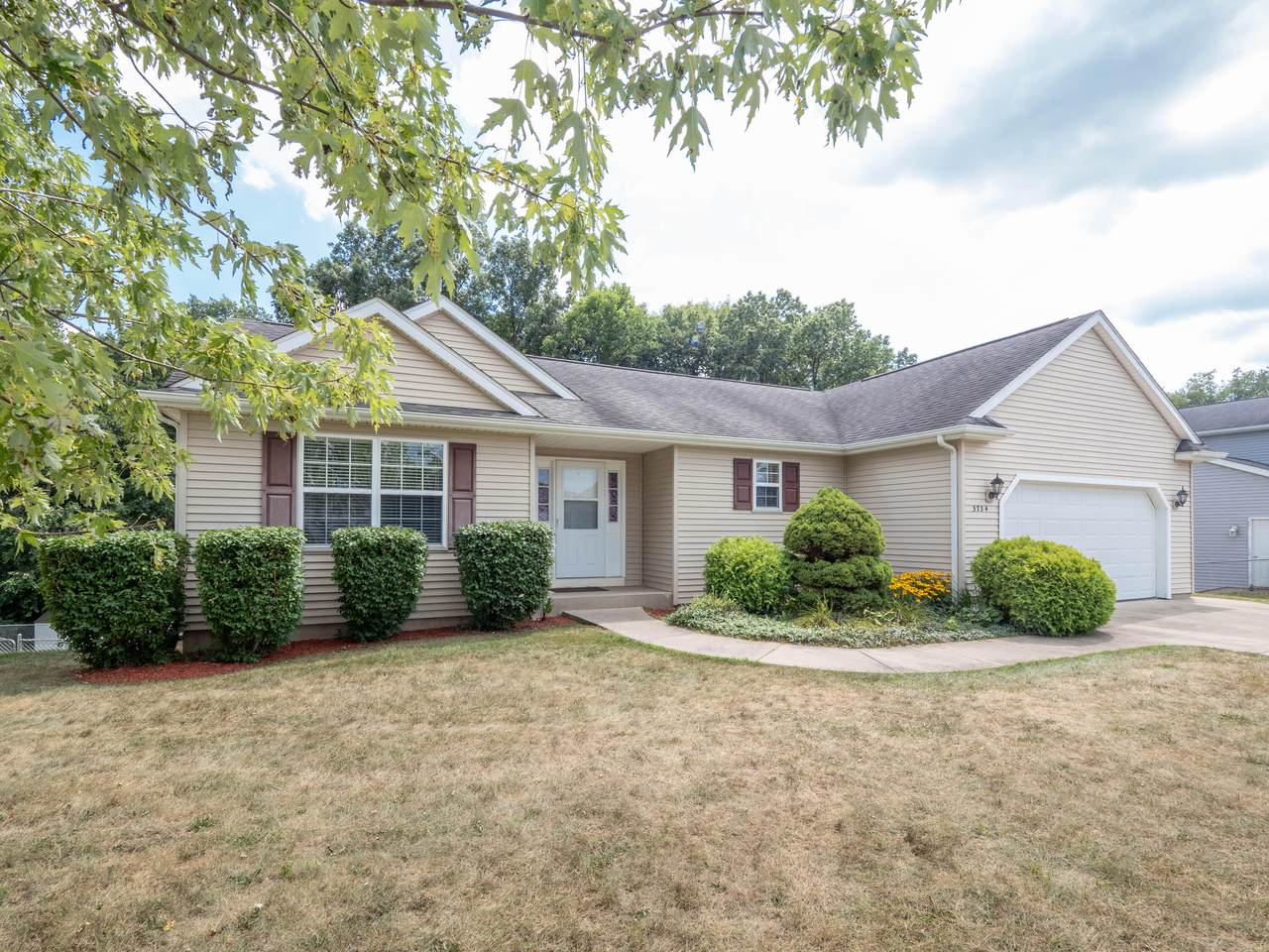 3734 Pristine Avenue - Photo 1