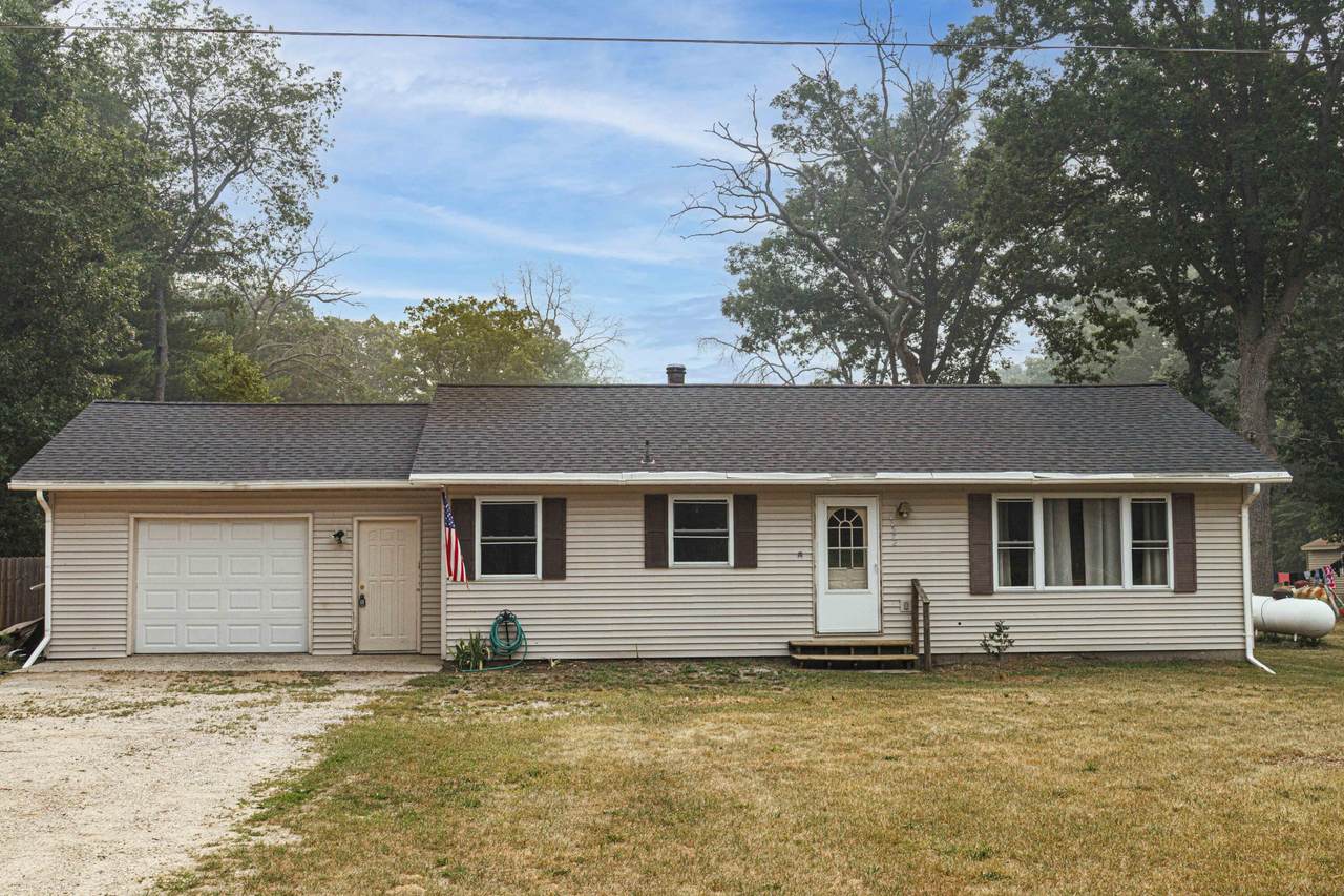 11572 Bingham Avenue - Photo 1