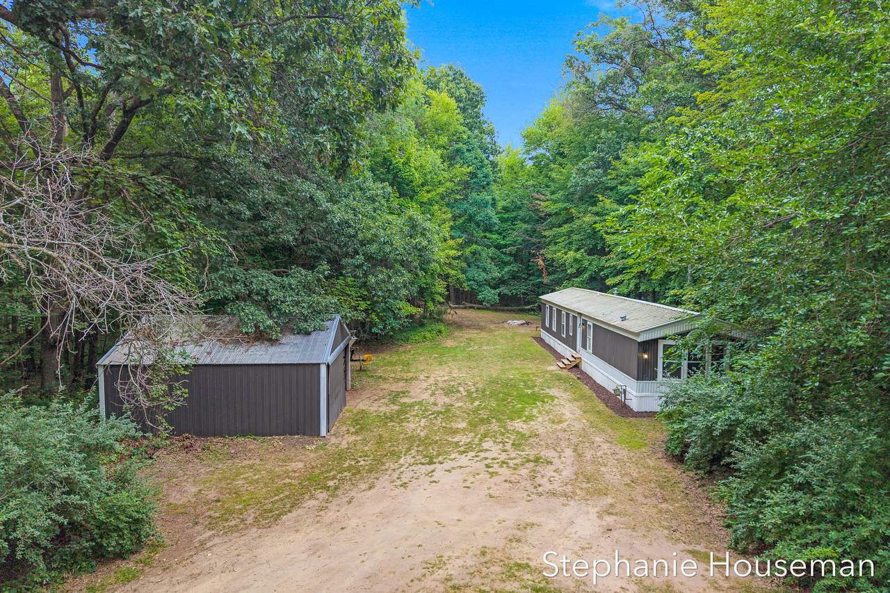 8394 Nugent Avenue - Photo 1