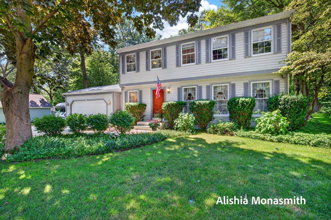 16275 Pine Hollow Avenue - Photo 1