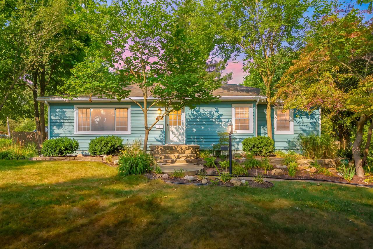 1028 Ferndale Avenue - Photo 1