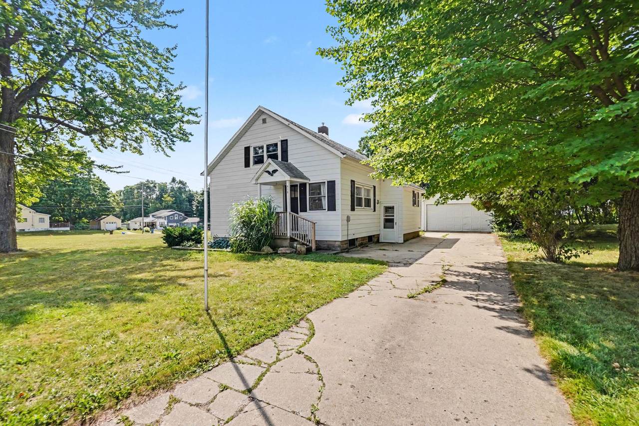 816 State Street - Photo 1