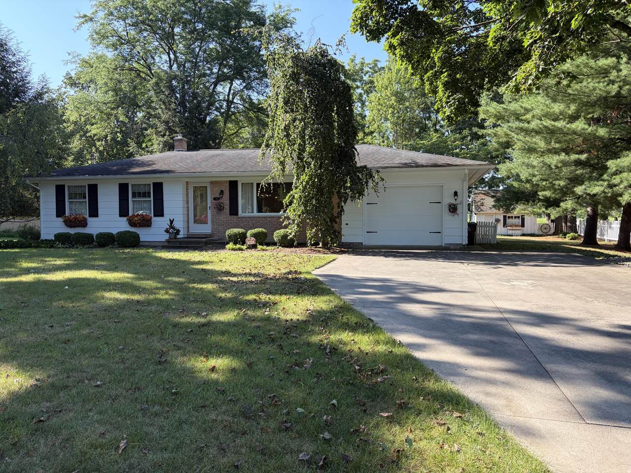 901 Irwin Avenue - Photo 1